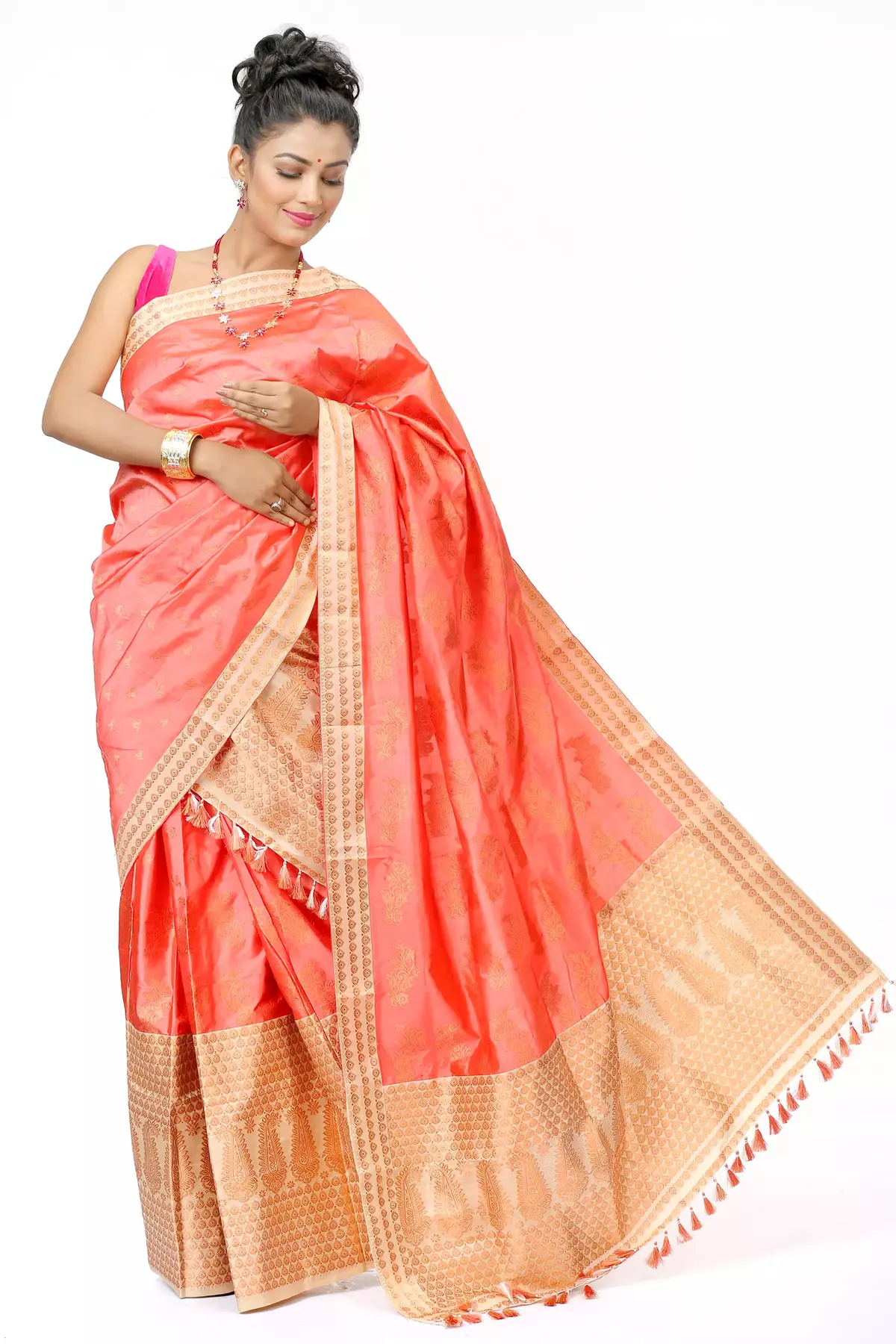 WOWEN PEACH Assamese Pat Silk Mekhela Chadar, With blouse piece at Rs  599/piece in Surat